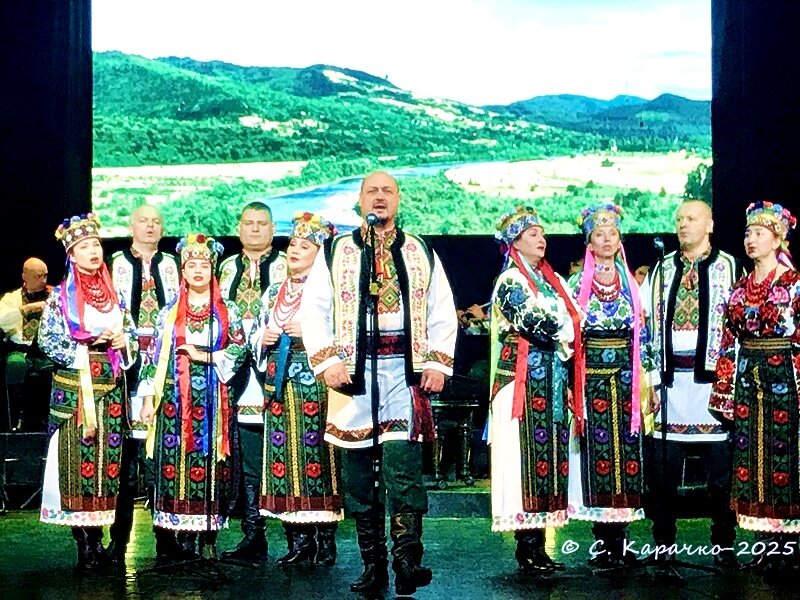 самодіяльний колектив - Степан Карачко