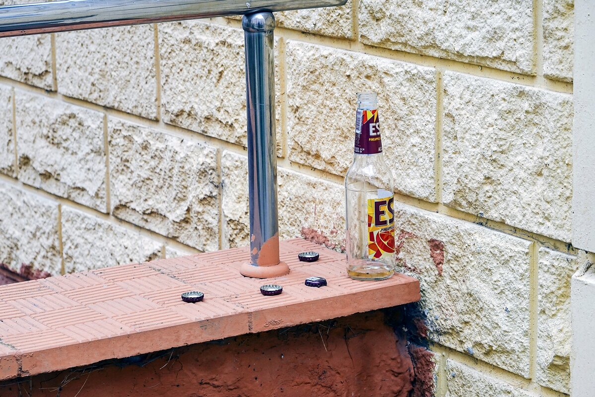 Загадка! Куда делись остальные бутылки? - Валерий Иванович