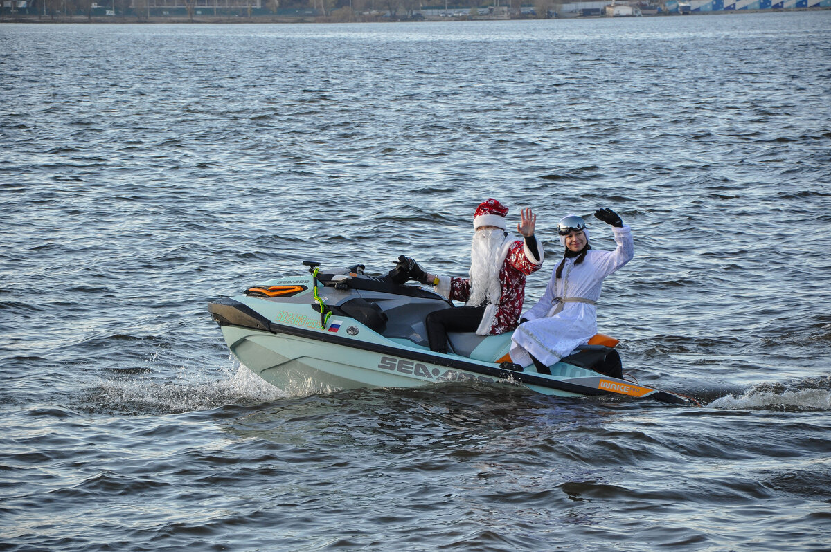 Привет от водяных Деда Мороза и Снегурочки - Татьяна Машошина