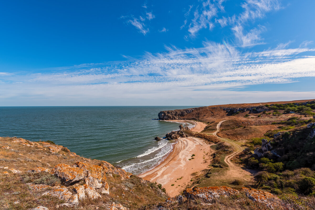 *** - Виталий Емельянов