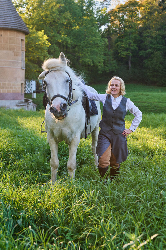 Всадница - Hildegard Eisenschild
