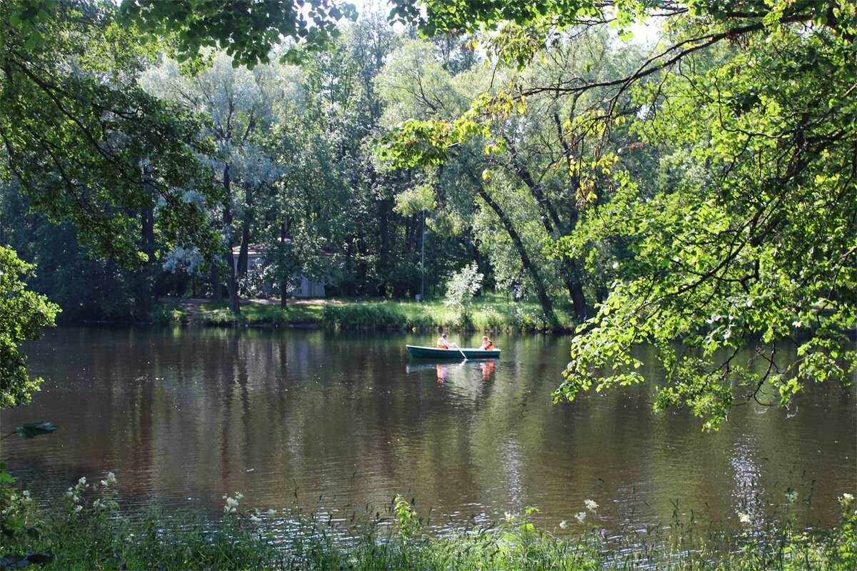 Центральный парк культуры и отдыха имени С. М. Кирова в Санкт-Петербурге - Любовь ***
