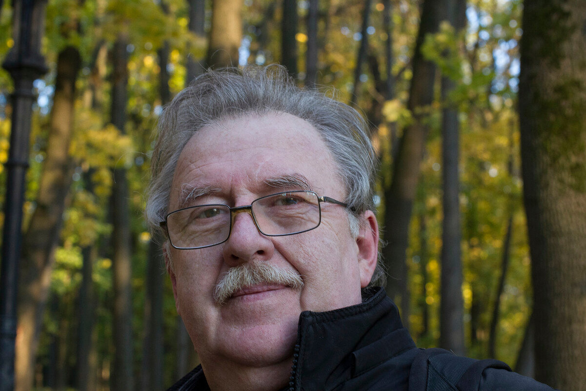 Взгляд из прошлого. - Петр Беляков