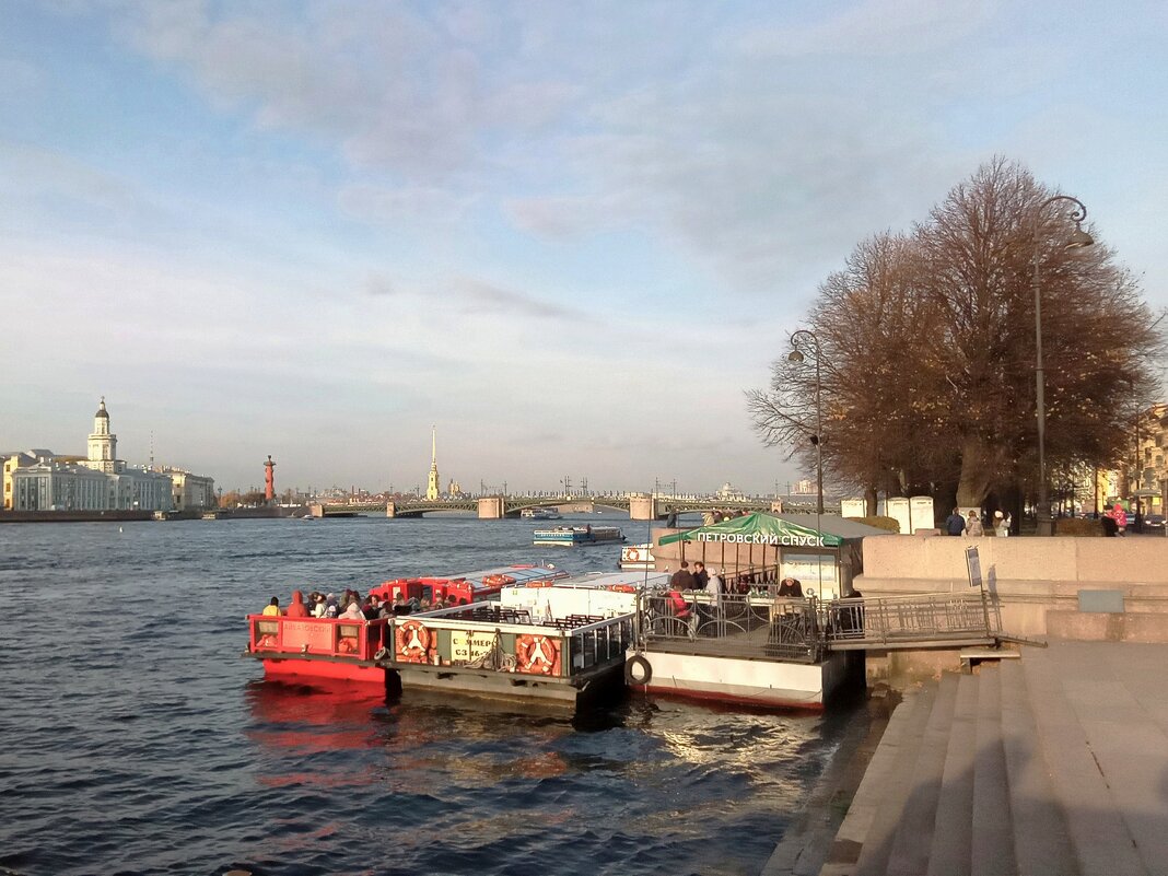 СПб, Нева, Петровский  спуск к Неве - Фотогруппа Весна