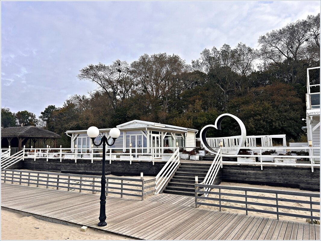 Сердца на пляже Янтарного. - Валерия Комова