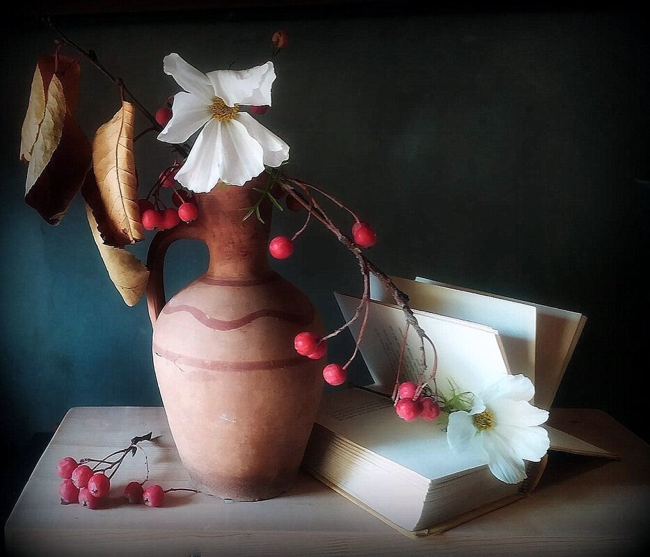 Чтоб холодный вихрь ароматом напоить, опять раскрылись поздней осенью цветы…  Мацуо Басё - TAMARA КАДАНОВА