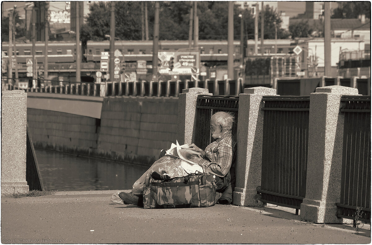 My magic Petersburg_01275_на набережной Обводного канала - Станислав Лебединский