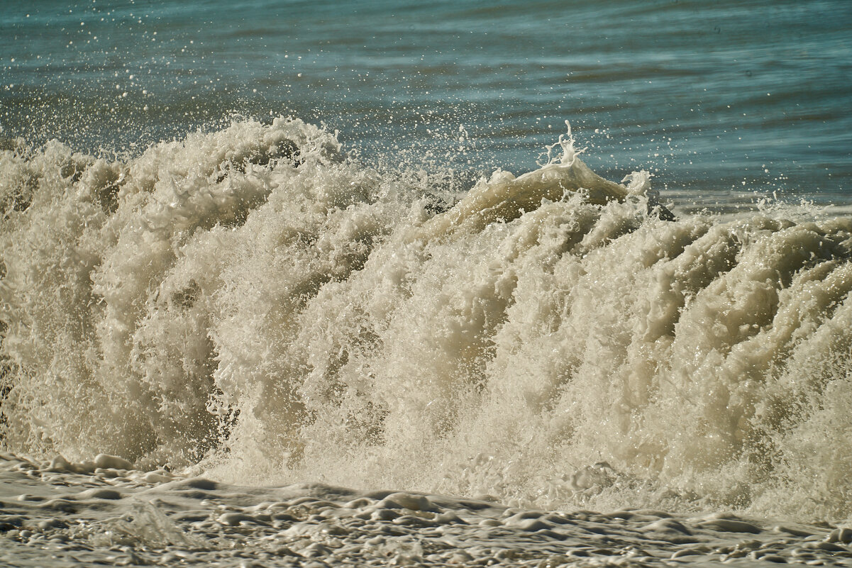 волны - Александр Леонов