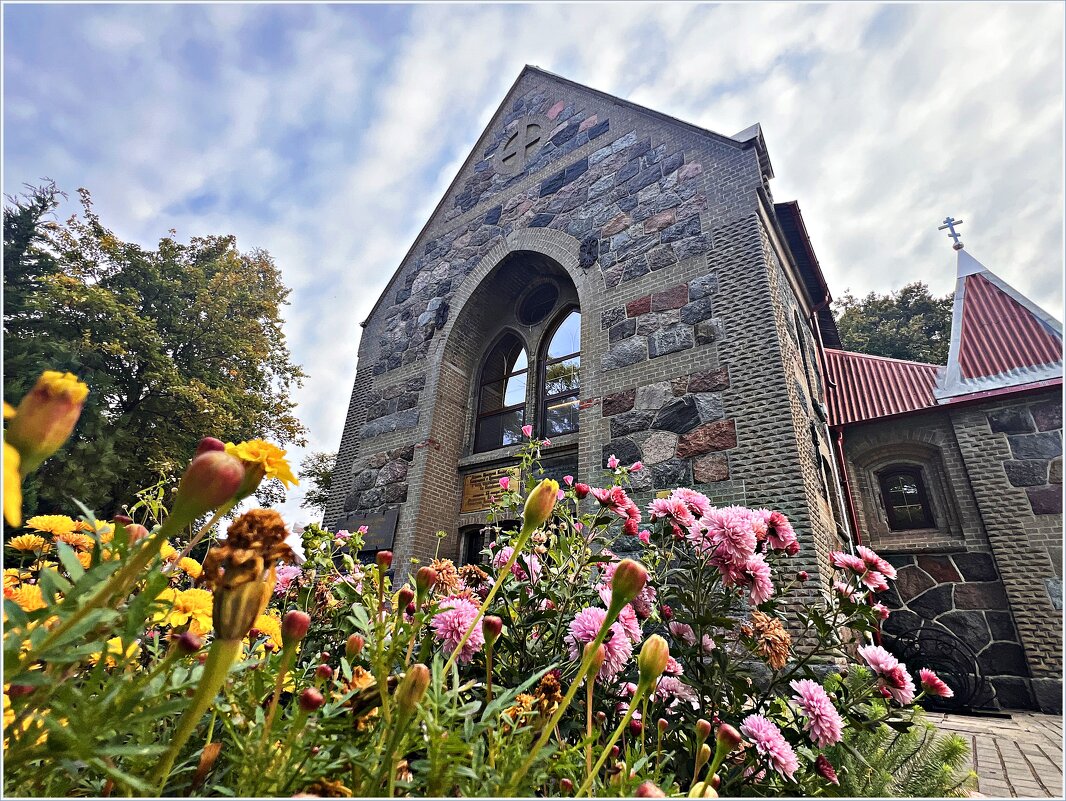 Храм в Янтарном. - Валерия Комова