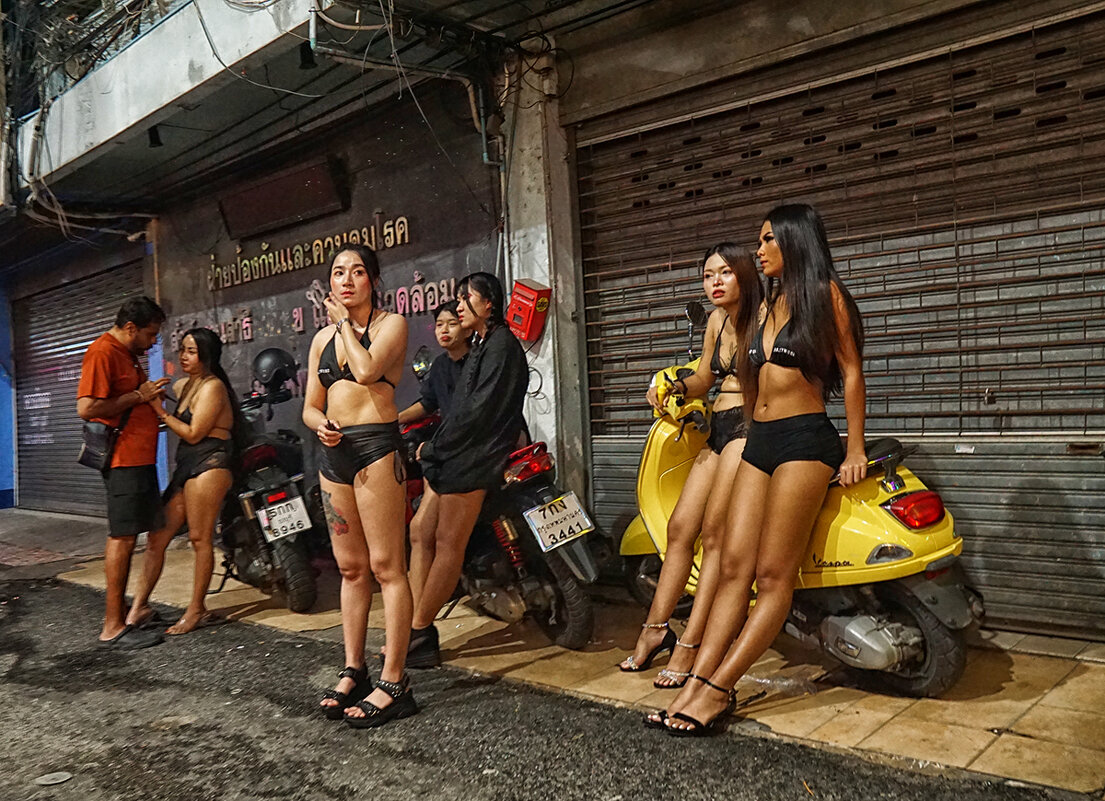 *** - Алексей Карташев