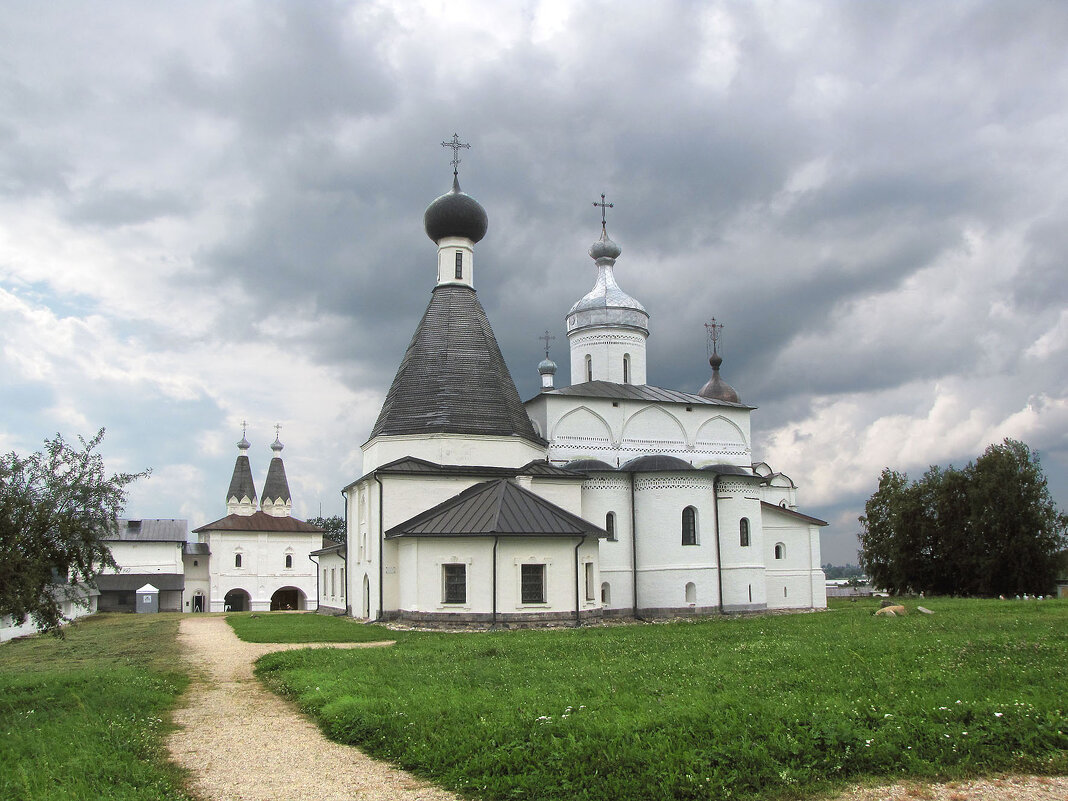 В Ферапонтовом монастыре - Александр Ильчевский В Ферапонтовом монастыре - Александр Ильчевский