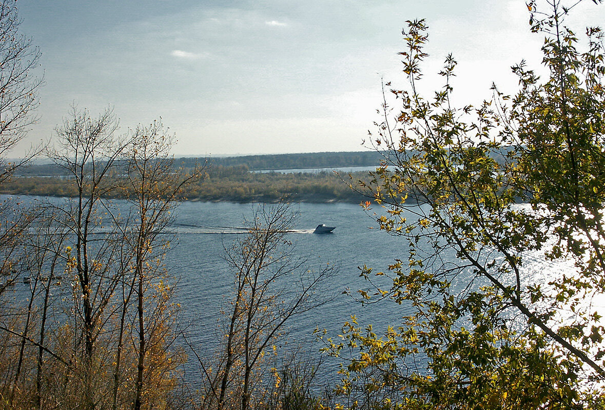 Осень на Волге - MILAV V
