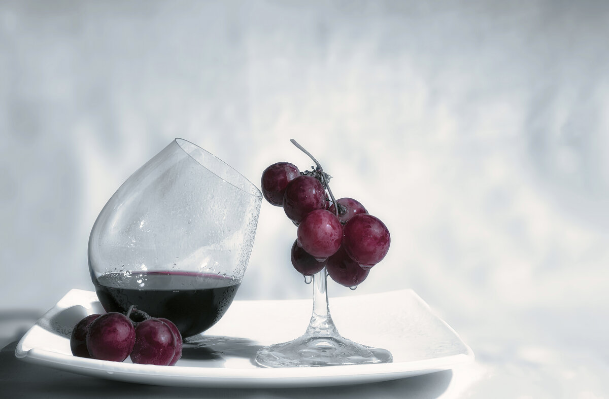 Сломанный бокал. - Владимир Владимир