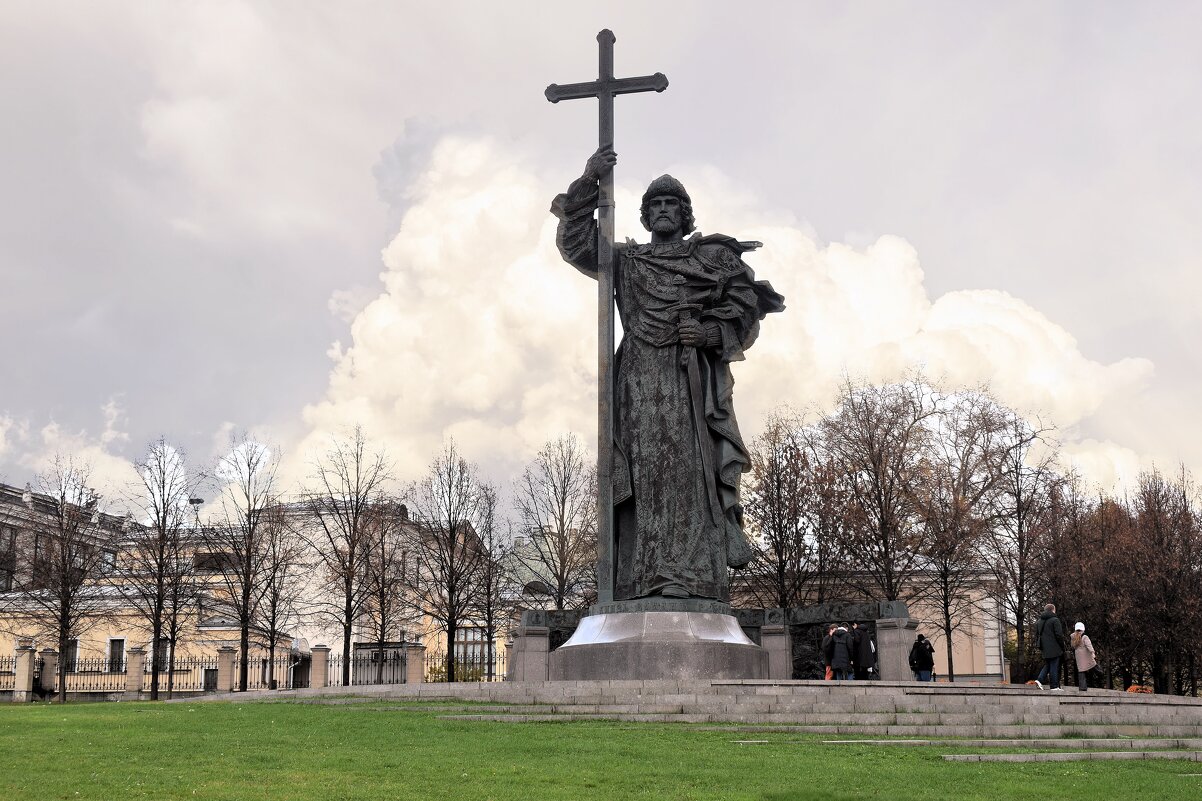 Памятник Великому князю Владимиру — крестителю Руси. - Татьяна Помогалова