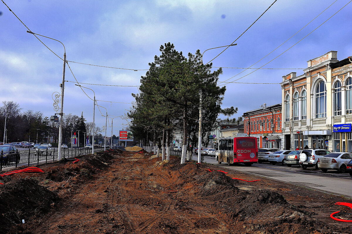 Испорченная аллея - Юрий Гайворонскiий
