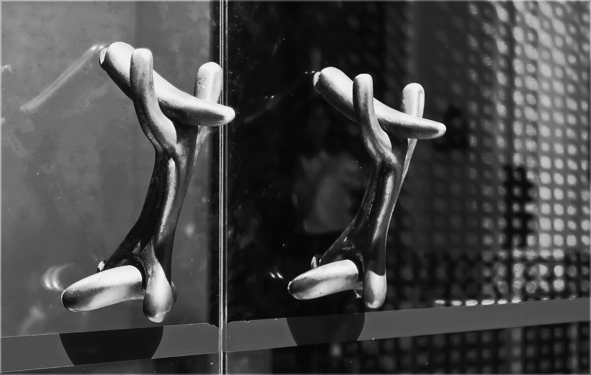 ---Touch and Open the doors---- - AL Reborn 