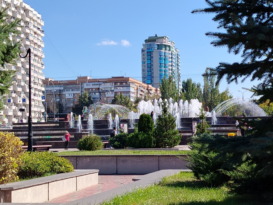 Самара. Фонтан к 80 летию ПОБЕДЫ в ВОВ - Надежда 