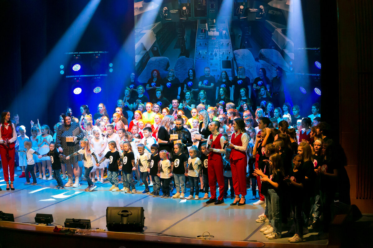 Вся жизнь - театр - Александр Силинский