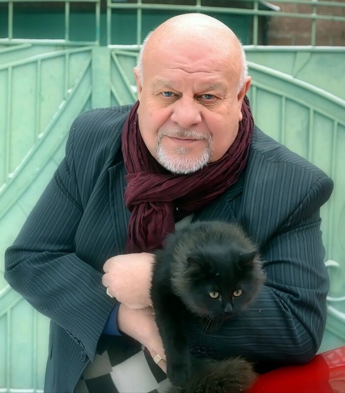 Михайлов день. - Михаил Столяров