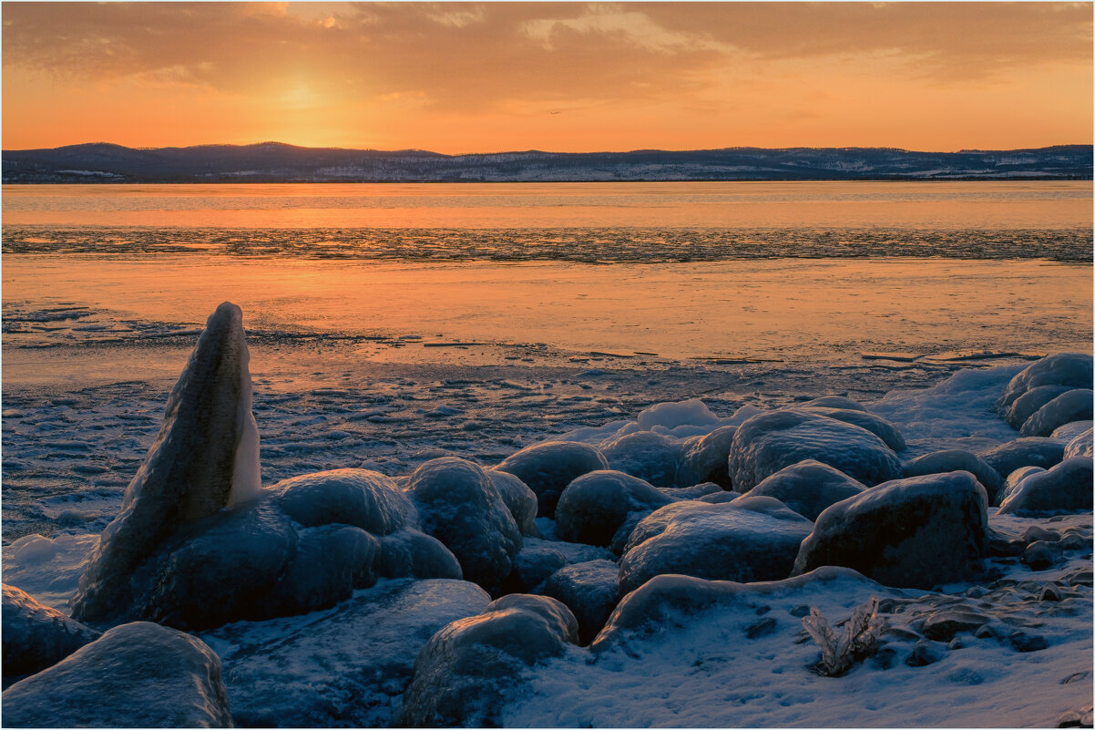 Догорающий закат - Алексей Мезенцев