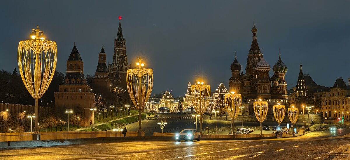 Большой Москворецкий мост - <<< Наташа >>>