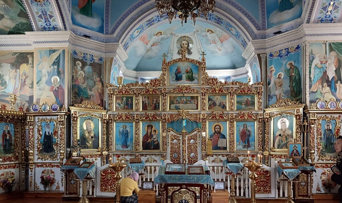 В храме - Татьяна Тюменка