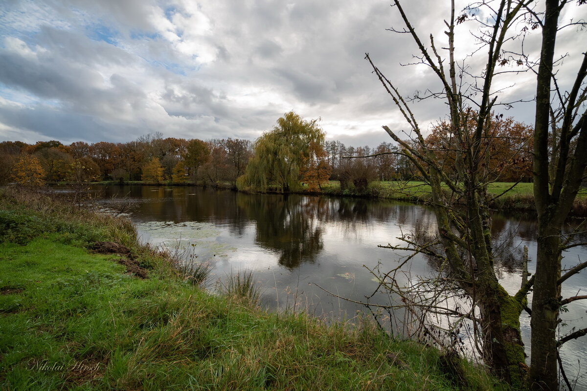 Озеро в ноябре... - Николай Гирш