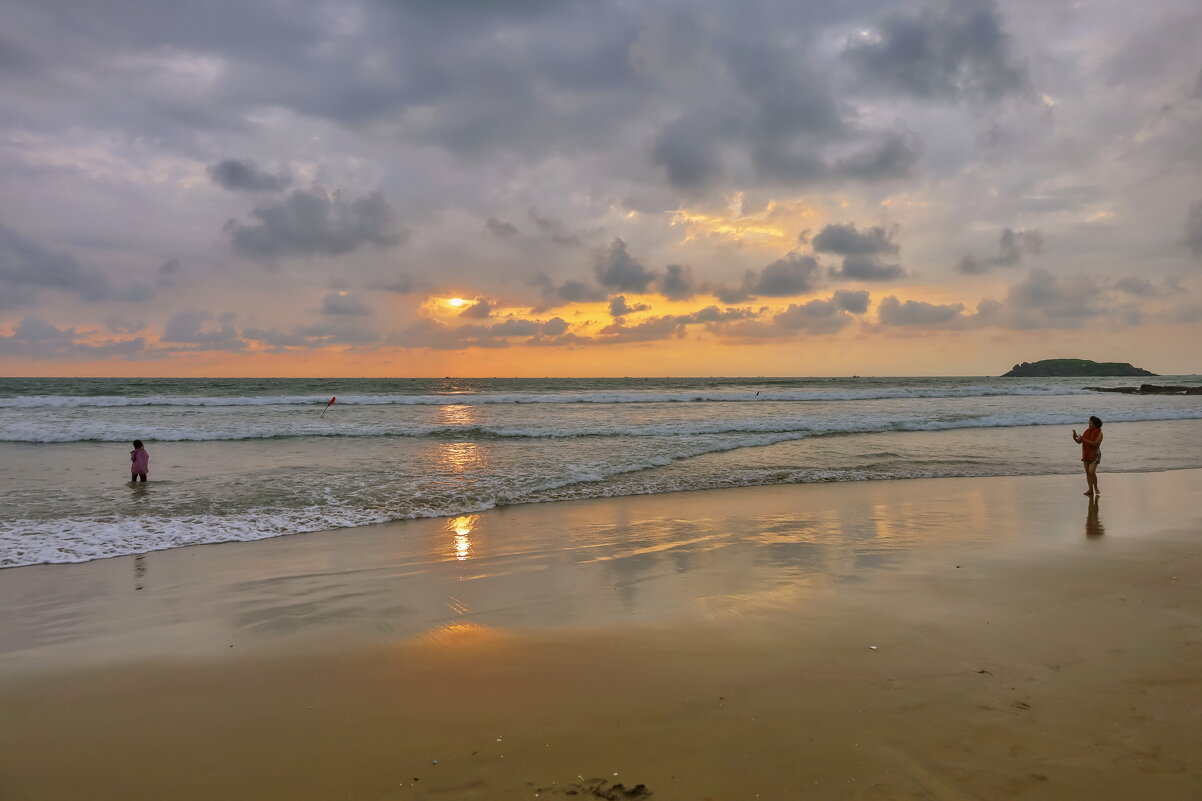 На восходе солнца. - Людмила Гулина