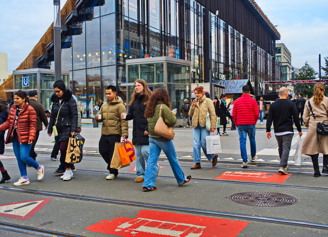 *** - Witalij Löwin