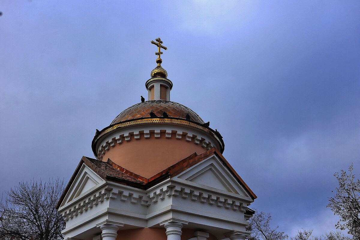 Небо и голуби - Юрий Гайворонскiий