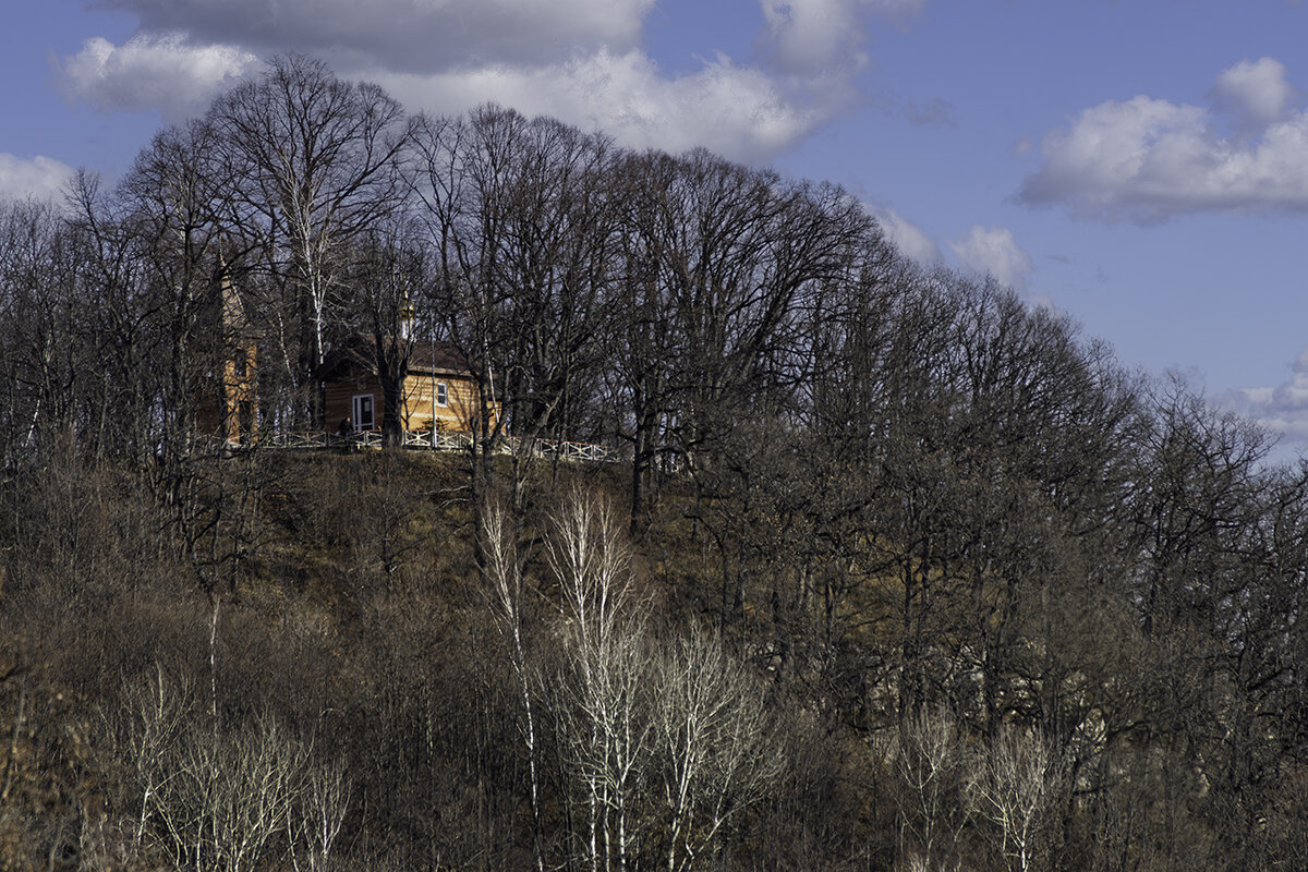 Часовня на горе Физиабго , 992 метра над уровнем моря - Игорь Сикорский Часовня на горе Физиабго , 992 метра над уровнем моря - Игорь Сикорский