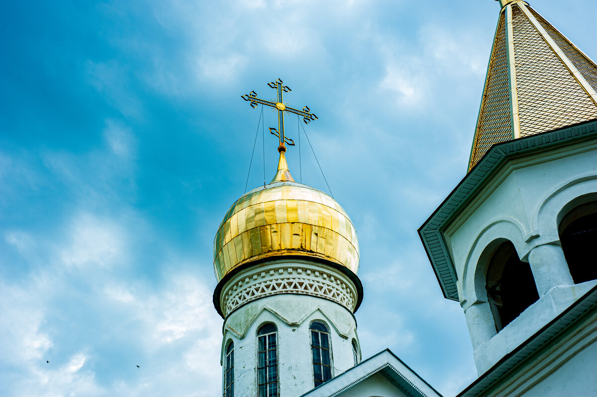 храм - Александр Леонов