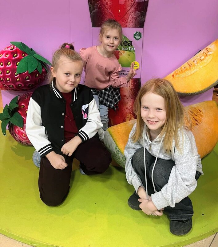 Сестрички - Андрей Хлопонин