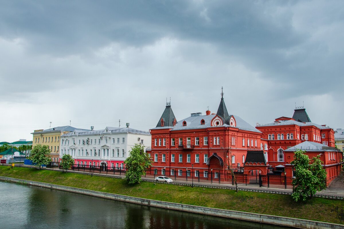 ----- - Галина Ложечникова