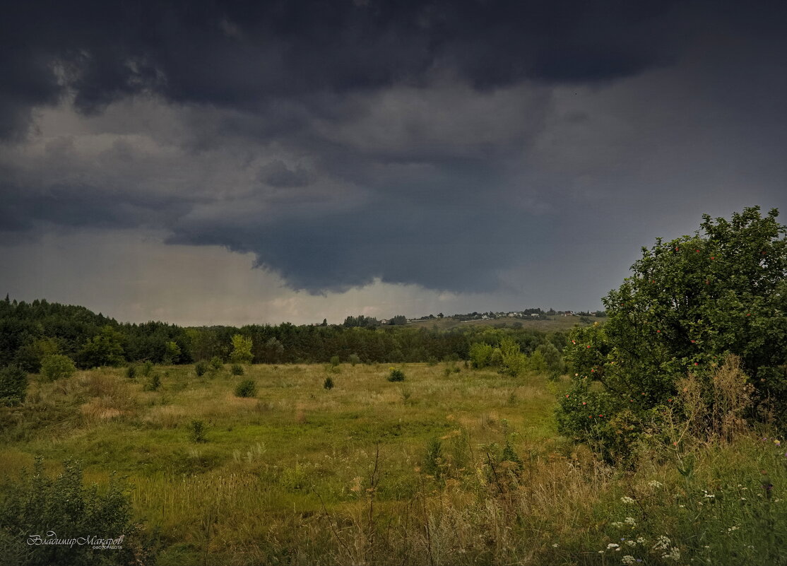 "Эти летние дожди. У поселка"© - Владимир Макаров