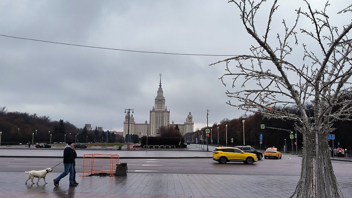 На Воробьевых горах. - Ольга На Воробьевых горах. - Ольга
