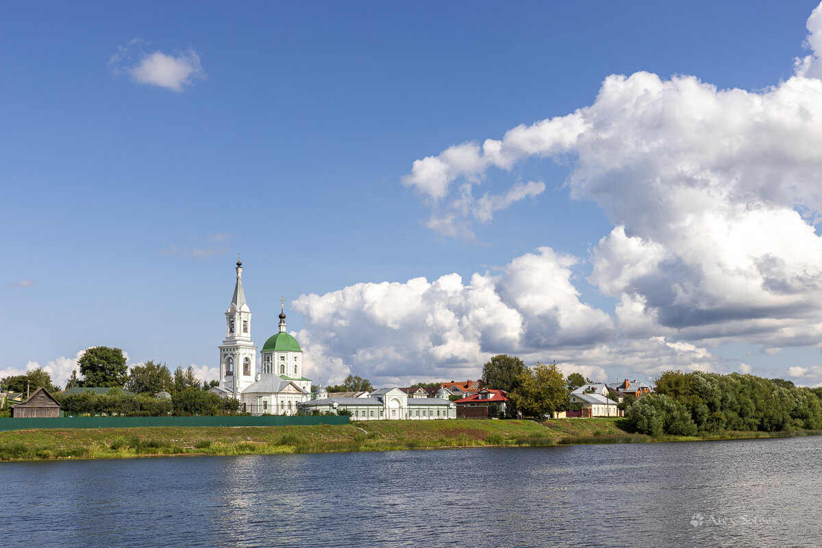 **** - Алексей Соловьев