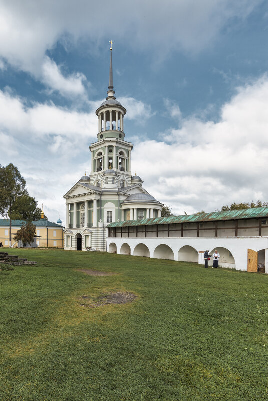 Надвратная Спасская церковь - колокольня (Торжок) - Андрей Неуймин