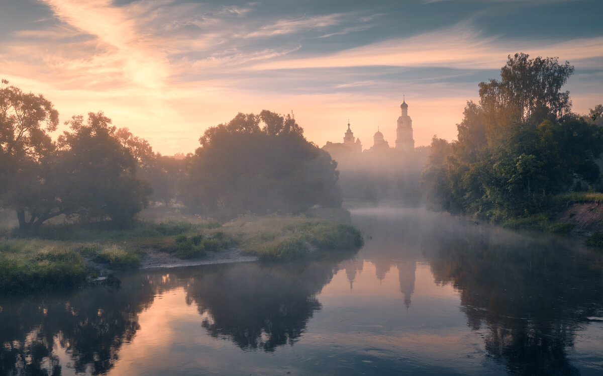 Пятый час ... - Roman Lunin