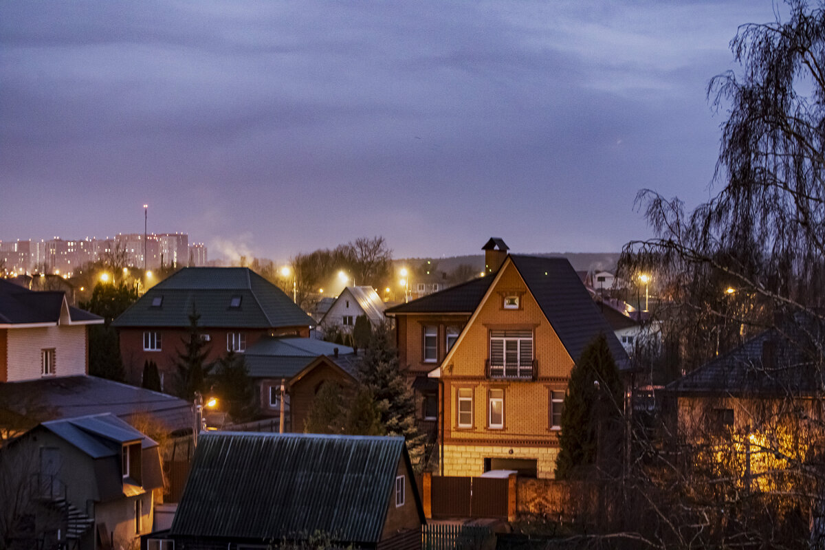 Утро, в начале декабря, ждём снежный покров. - Петр Беляков