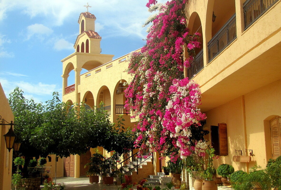 Архитектурный ансамбль. - жанна нечаева