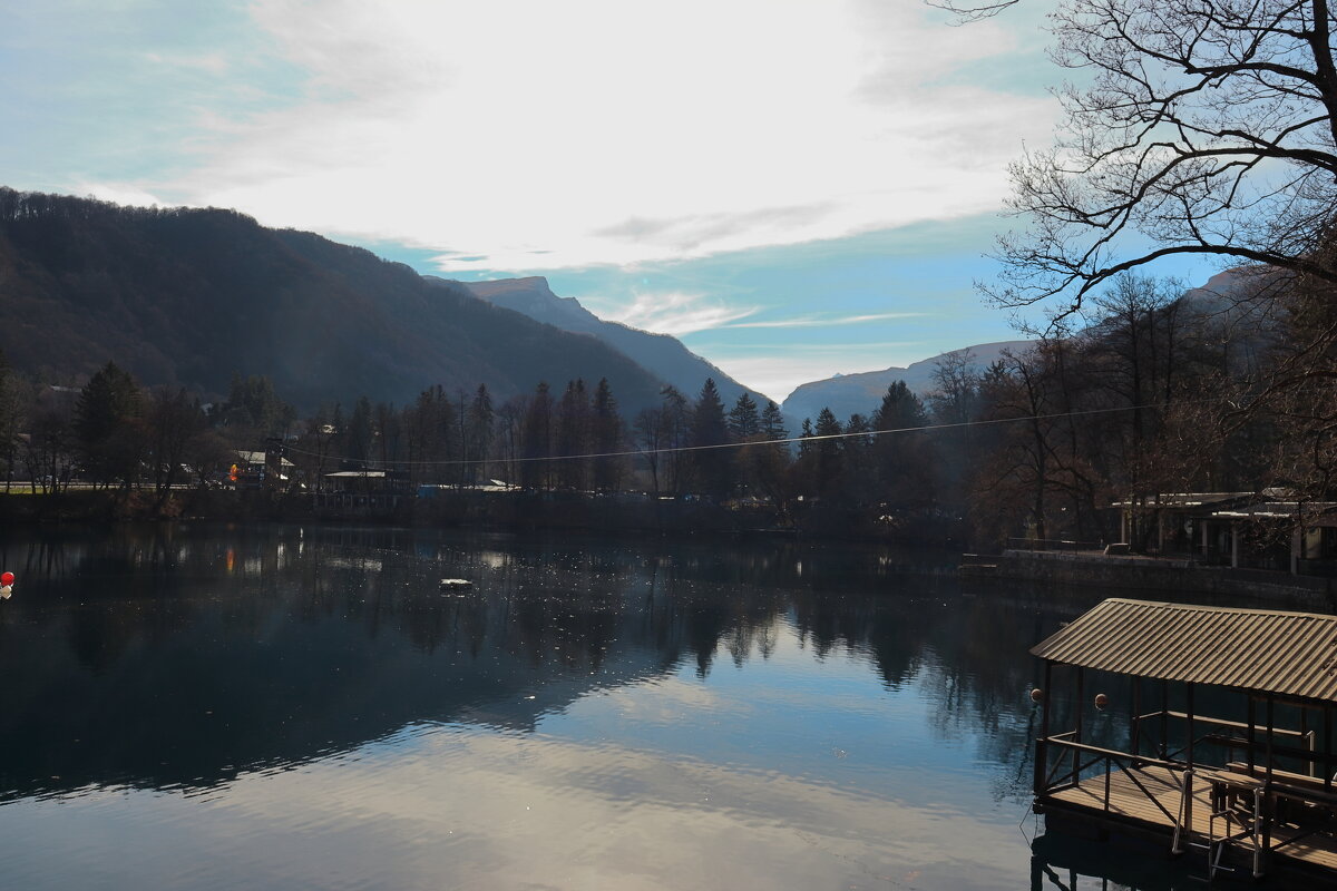 Голубое озеро. - Александр Николаев