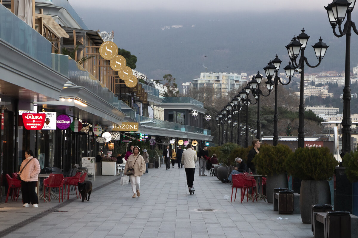 Приморская прогулка в Ялте. - Дмитрий А