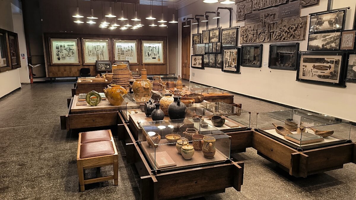 В музее этнографии. - Ольга В музее этнографии. - Ольга