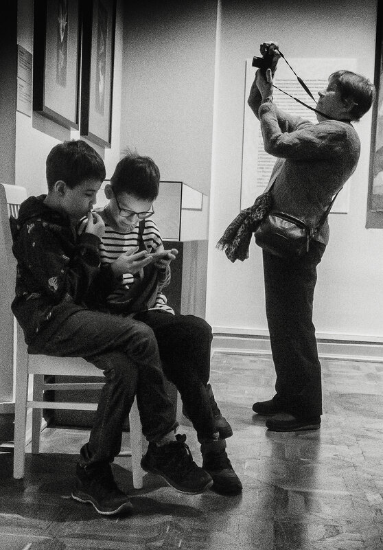 *** - Александр Русинов