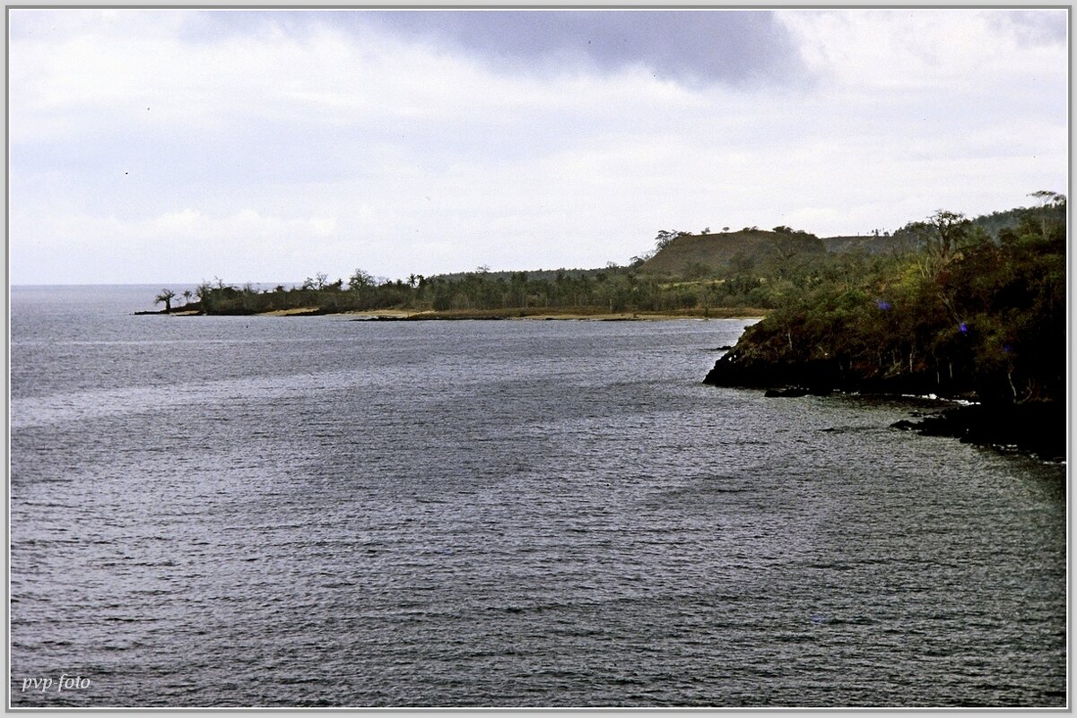 Берег о. Сан-Томе - Владимир Попов