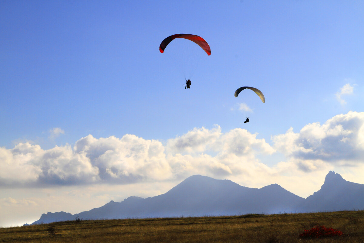Выше гор и облаков - Геннадий Валеев