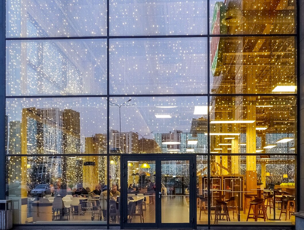 Празднично в кафе - Валерий Иванович Празднично в кафе - Валерий Иванович