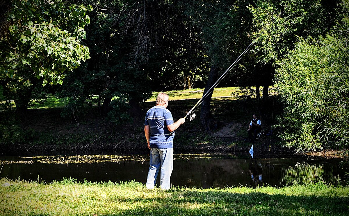 Рыбаки на пруду Канал,,, - Анатолий Колосов Рыбаки на пруду Канал,,, - Анатолий Колосов