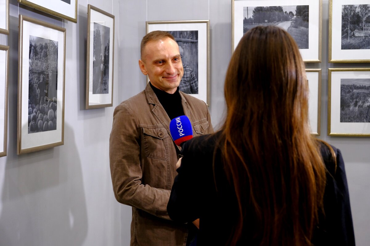 Павел Капустин на открытие своей выставки "Картинки из глубинки" - Евгений Павел Капустин на открытие своей выставки "Картинки из глубинки" - Евгений